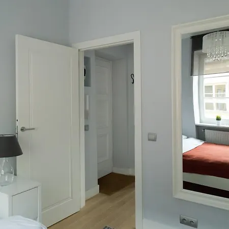 Old Town Saints Anna Aparments Апартаменты